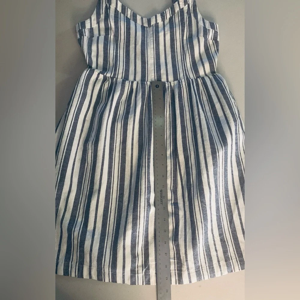 Roxy Women’s Navy and White Striped Dress, XL
85% Cotton, 15 Linen - Picture 12 of 15